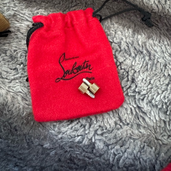 Christian Louboutin
Follies 100MM Mesh Strass Pumps - Picture 6 of 11